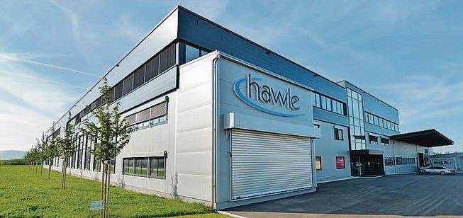 Sirnach TG - Der Neubau der Hawle AG in Sirnach. Dies ist eines der wenigen Beispiele, wo eine Gemeinde Bauland als strategische Arbeitszone eingezont hat. (Bild: Reto Martin (Reto Martin))