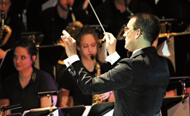 Daniel Ritter hatte sein Debüt als leitender Dirigent für die Shownight. (Bild: Patrick Dombrowski)