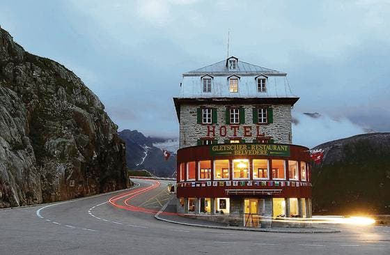 Das Hotel Belvedere am Furkapass. Die Schweizer Hoteliers stehen vor strengen Zeiten. (Bild: ky/Peter Klaunzer)