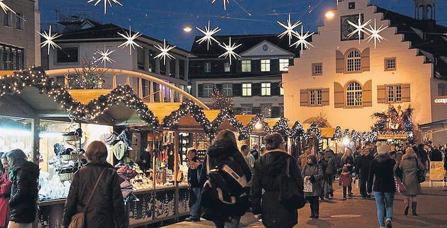 Schlendern, probieren, kaufen: Heute ist der letzte Tag des Weihnachtsmarktes in der St. Galler Innenstadt. (Bild: Samira Mehdiaraghi)