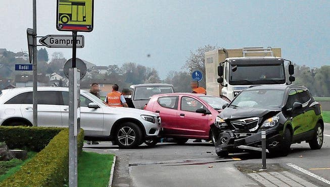 Kollision in Ruggell mit drei beteiligten Autos. (Bild: Landespolizei FL)