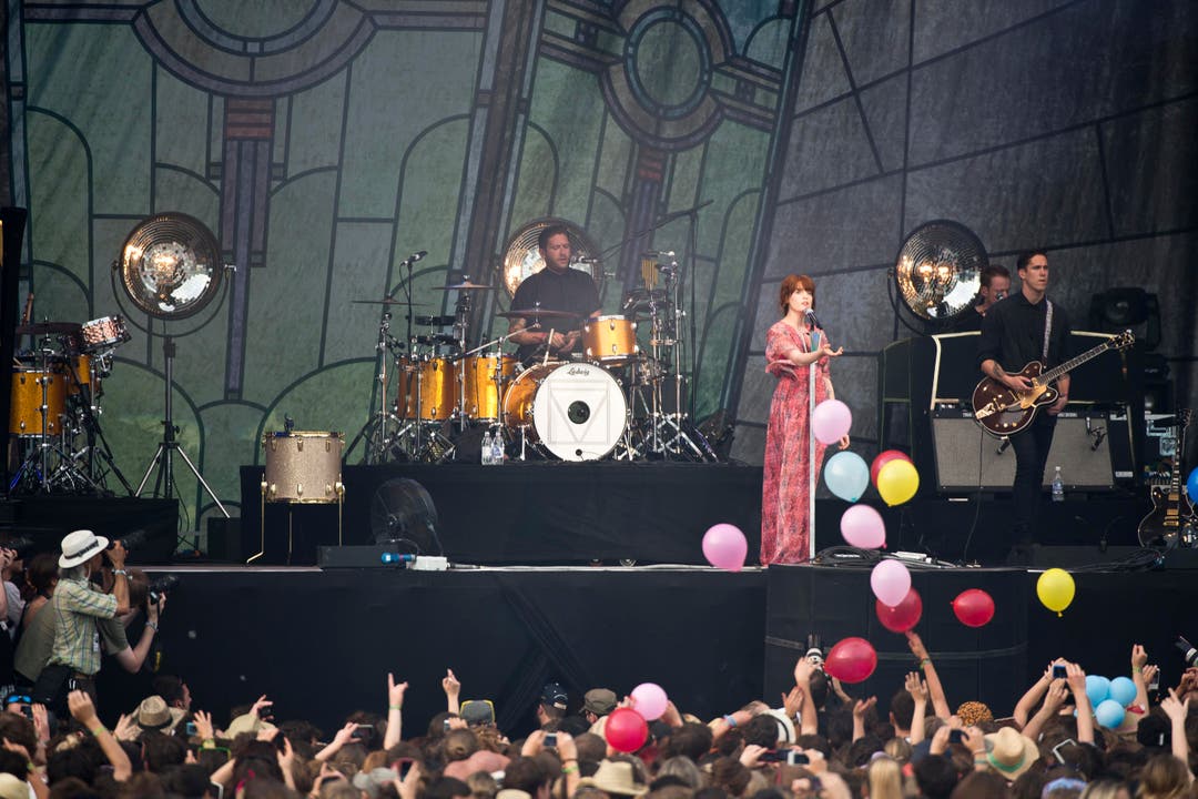 Florence And The Machine auf der Sitterbühne. (Bild: Luca Linder)