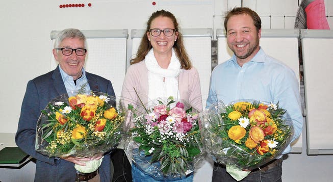 Die abtretenden Vorstandsmitglieder Bruno Eugster und Janine Allenspach sowie Mischa Fuhrer, der Eugsters Posten übernimmt. (Bild: arc)