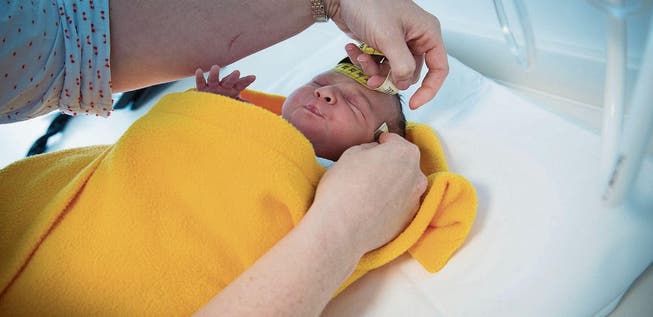 Das Landesspital in Vaduz will schon bald neben anderen Leistungen solche der Vor- und Nachsorge von Geburten anbieten. (Bild: Ralph Ribi)