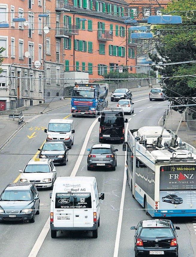 60 000 Fahrzeuge benutzen täglich die Rosengartenstrasse. (Bild: ky/Steffen Schmidt)