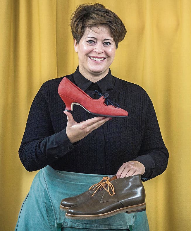 Etwas ausserhalb von Weinfelden entwickelt Ena Ringli in ihrem Atelier nach alter Schuhmachertradition die Prototypen ihrer Kollektionen. (Bilder: Reto Martin)