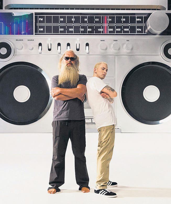 Eminem zusammen mit dem bärtigen Rick Rubin, der «The Marshall Mathers LP 2» mitproduziert hat. (Bild: pd)