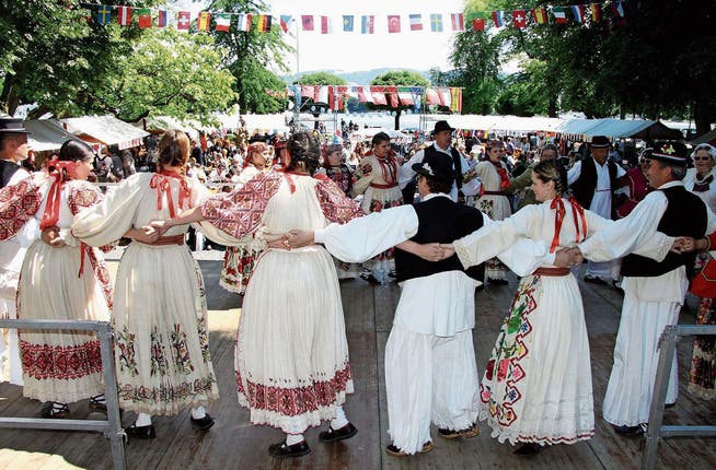 Integrationsfördernd: Das Kulturenfest Arbon am Saurer-Quai, das alljährlich im Vorsommer stattfindet. (Bild: Max Eichenberger (25.5.2013))