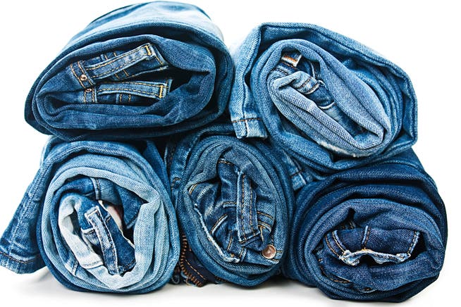 Die Produktion von Jeans ist mit zahlreichen Risiken für die Arbeiter behaftet. (Bild: Archiv)