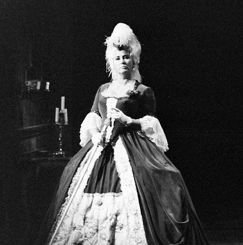 Lisa Della Casa bei einem Auftritt im Zürcher Opernhaus 1973. (Bild: ky)