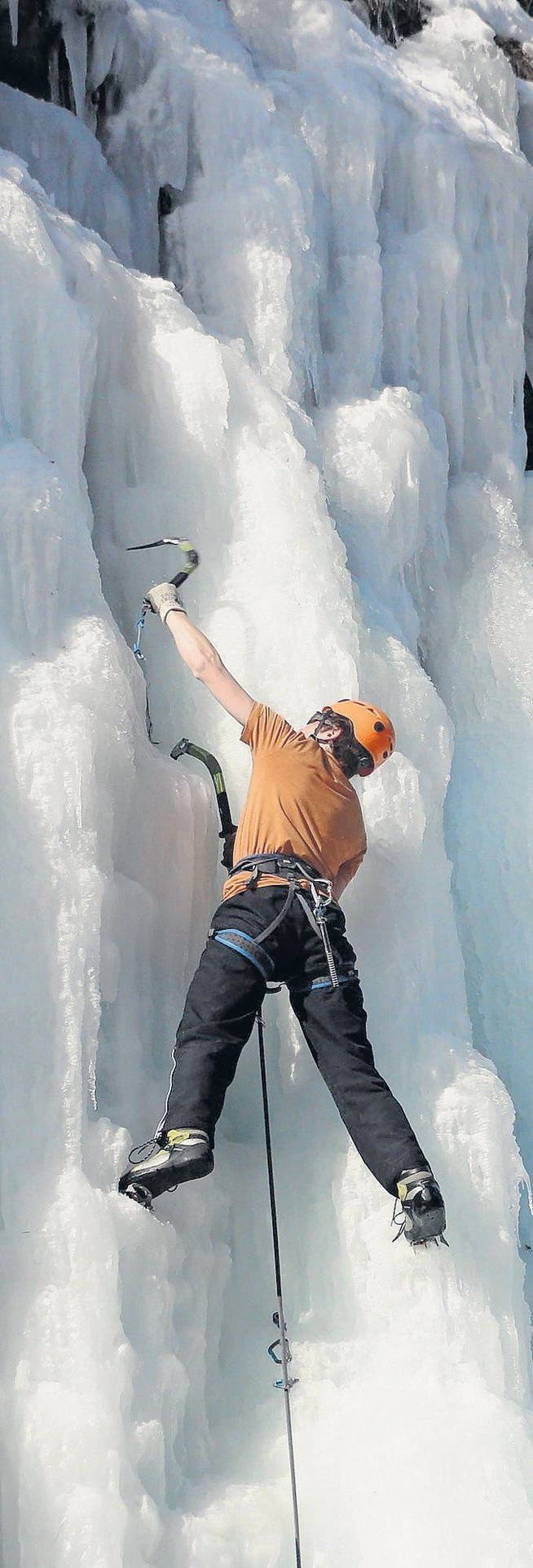 Der Steckborner Sebastian Schweizer mitten im Eis. (Bild: Andreas Schweizer)
