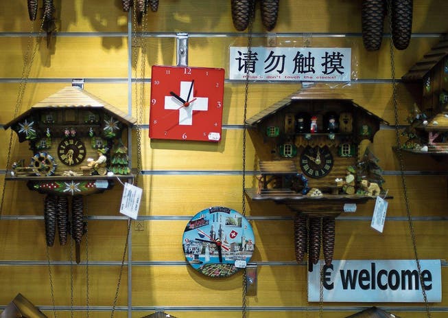 Das Schweizer Kreuz steht für viele Konsumenten für Qualität. (Bild: Urs Jaudas)