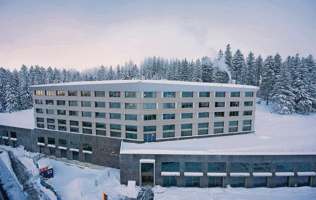 Vor einer Woche eingeweiht: Das neue Säntis-Hotel auf der Schwägalp hat 68 Zimmer &ndash; am 15. Dezember startet der Hotelbetrieb. (Bild: Urs Bucher)