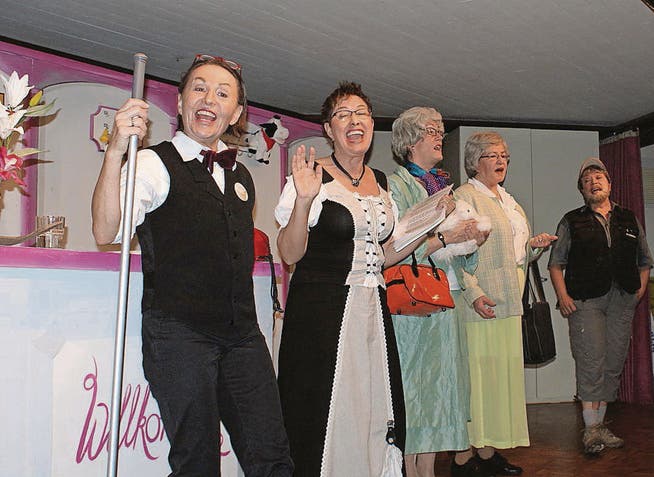 Die Theaterladies aus Bazenheid begeisterten bei ihrem Auftritt in Wattwil. (Bild: Thomas Rüegg)