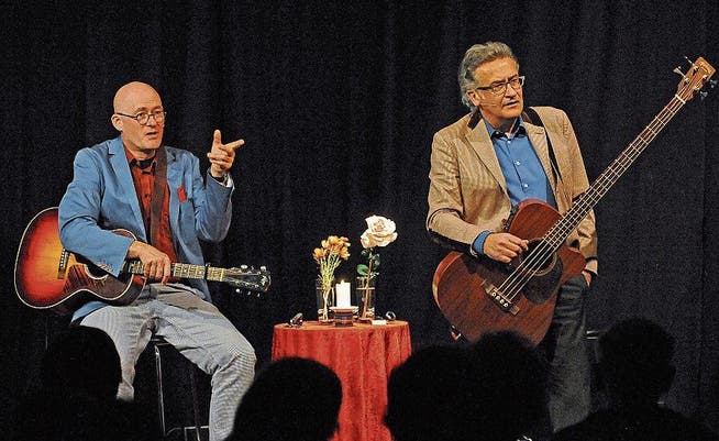 Als Kabarett-Duo Weniger Egli mehr Erfolg als in 35 Jahren als Musiker: Wolfgang Egli und Daniel Weniger (von links). (Bild: Michael Hug)