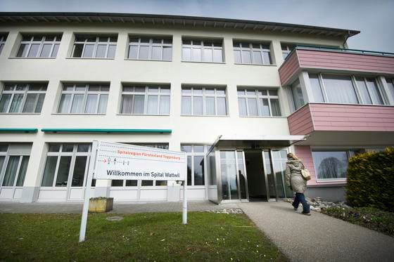 Das Spital Wattwil und die acht weiteren Spitäler des Kantons St.Gallen werden erneuert. (Bild: Urs Bucher)