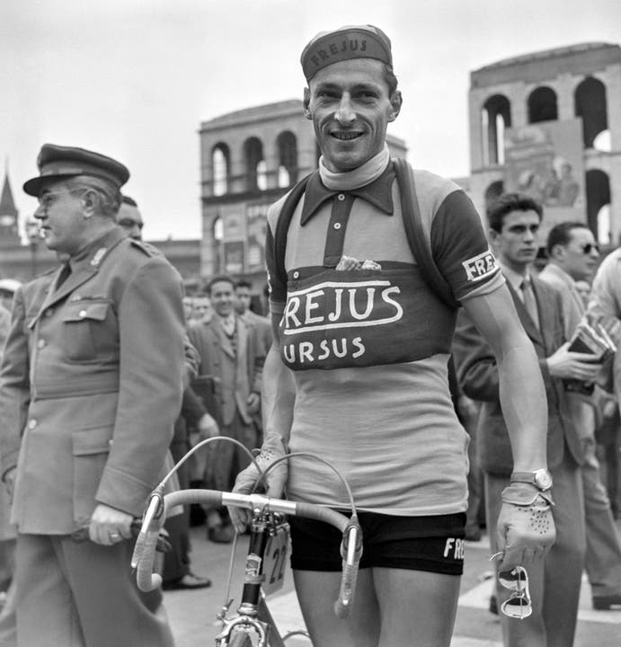 Ferdy Kübler in Mailand beim Start zum Giro d'Italia am 19. Mai 1951. (Bild: Keystone)