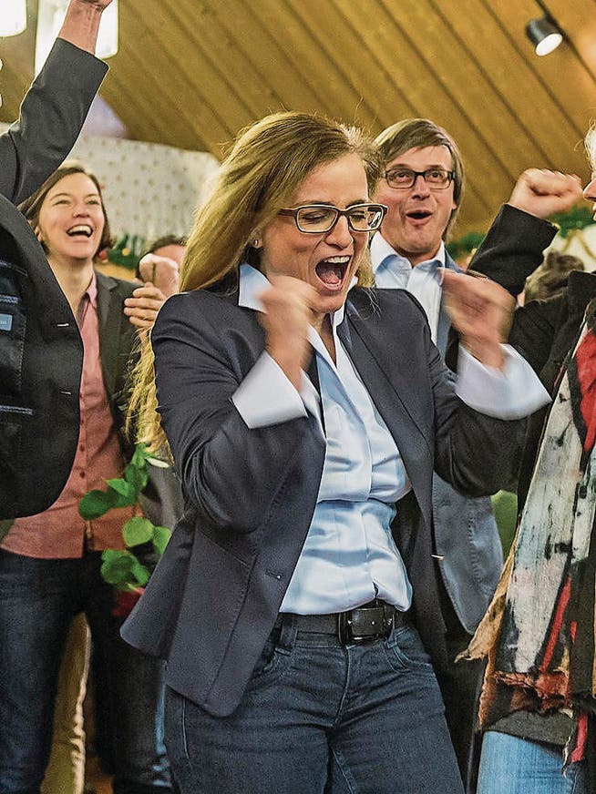 Die Sozialdemokratin Maria Pappa gewinnt und wird in den St. Galler Stadtrat gewählt. (Bild: Hanspeter Schiess)