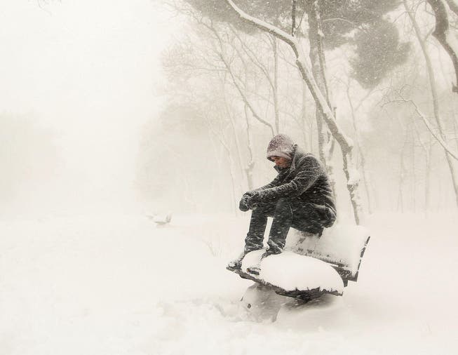 Ausharren ist auch eine Strategie, um durch den Winter zu kommen &ndash; das kann aber auf die Gesundheit schlagen. (Bild: Getty)