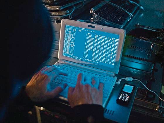 Trojaner sollen Kriminellen das Handwerk legen: Der Bundesrat will den Einsatz von Spionage-Software ermöglichen. (Bild: ky/Gaëtan Bally)