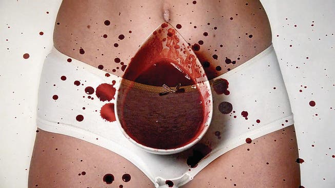 Menstruationsblut steht für Weiblichkeit, Ekel und Fruchtbarkeit. In einer Filmsequenz von Valentina Anna Mitterer wird es zum Kunstprodukt.