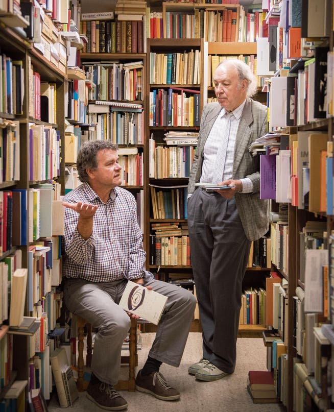 Peter Surber und Rainer Stöckli, zwei der Herausgeber der Appenzeller Anthologie. (Bild: Urs Bucher)
