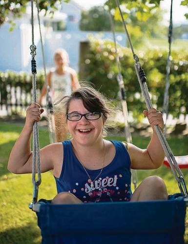 Joanna Rohner, 14 Jahre alt, hat das Down-Syndrom. (Bild: Luca Linder)