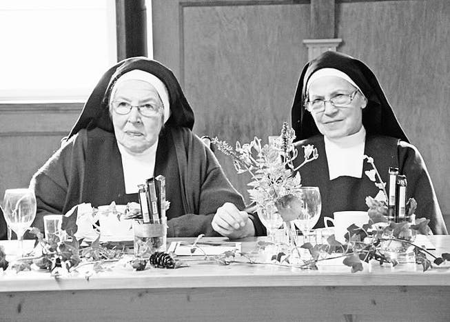 Schwester M. Andrea Engler mit ihrer leiblichen Schwester Immaculata M. Engler (von links). (Bild: pd)