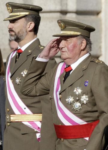 König Juan Carlos und Kronprinz Felipe während der Feier zum Dreikönigstag 2013. (Bild: Keystone/Archiv)