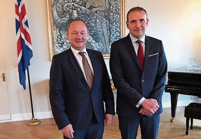 Gratulationen aus dem Ausland: Nationalratspräsident Jürg Stahl mit dem Isländischen Staatspräsidenten Gudni Johannesson. (Bild: PD)