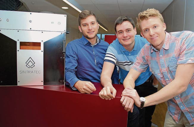 Mit ihrem Unternehmen Sintratec sind Joscha Zeltner, Dominik Solenicki und Christian von Burg in der 3D-Drucktechnologie tätig. (Bilder: pd)
