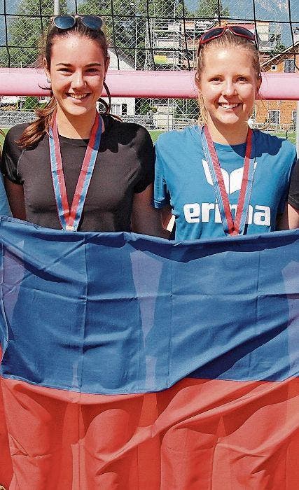 Siegerteam bei den Juniorinnen: Karina Gabathuler (links) und Belinda Jehle. (Bild: PD)