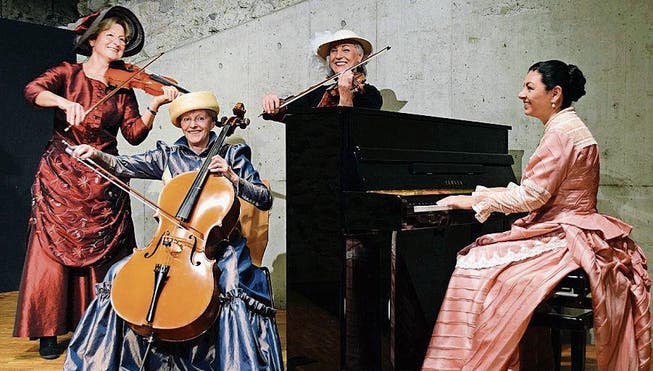 Regula Raas, Suzanne Minder, Anna-Käthi Rebmann und Giovanna Fazio bilden das Ensemble «les quatre salonesses». (Bild: PD)