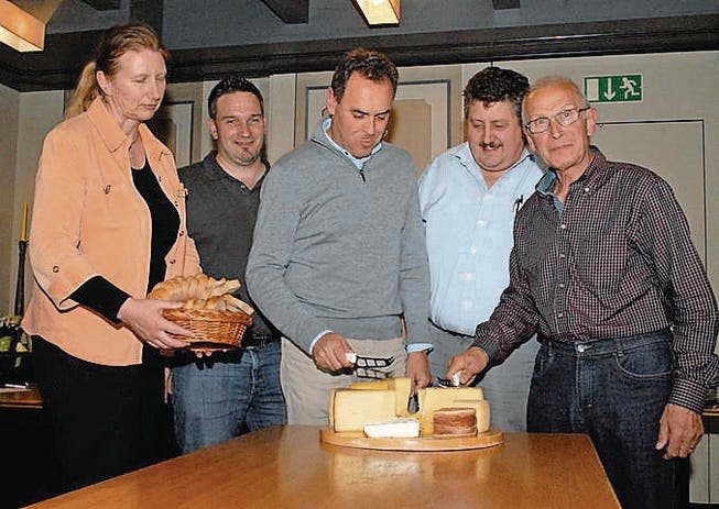 Vorstand des Vereins Käsetage: Elisabeth Scherrer, Reto Meile, Moreno Grisendi, Hans Stadelmann, Niklaus Stadelmann (von links). (Bild: Christiana Sutter)