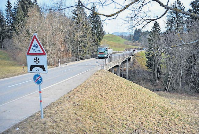 Waldstatt beteiligt sich mit 165 000 Franken an der neuen Brücke. (Bild: Martin Schneider)