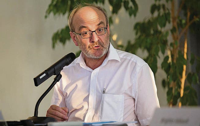 ETH-Ratspräsident Fritz Schiesser machte in Münchwilen wenig Hoffnungen auf einen ETH-Campus bei Wil. (Bild: Peter Käser)
