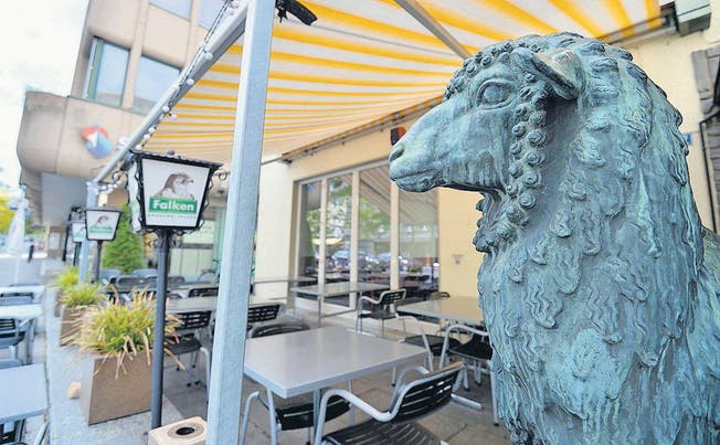 Das Restaurant Schäfli in Kreuzlingen ist geschlossen, die Gartenwirtschaft verwaist. (Bild: Reto Martin)