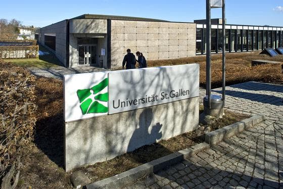 Die HSG kämpft wie andere Schweizer Universitäten gegen das Schummeln beim Verfassen wissenschaftlicher Arbeiten. (Bild: GAETAN BALLY (KEYSTONE))