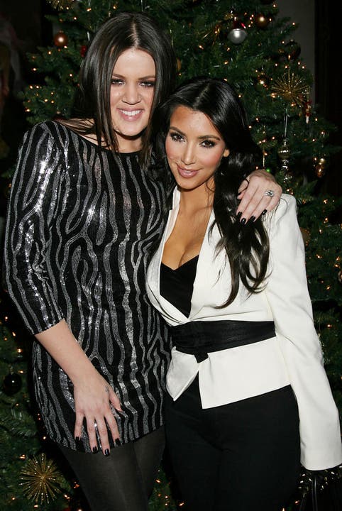 Weihnachten bei den Kardashians: Kim (rechts) und ihre Schwester Khloe im Dezember 2009. (Bild: Keystone)