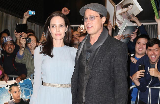 Angelina Jolie und Brad Pitt. (Bild: banghsowbiz)