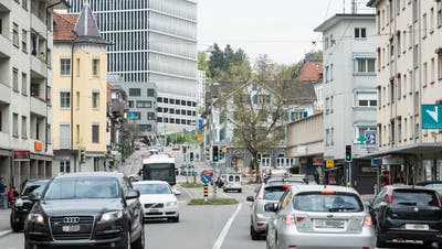 VERKEHRSBERUHIGUNG: Zürcher Strasse in St.Gallen umgestalten: Vier Parkplätze und 16 Bäume mehr