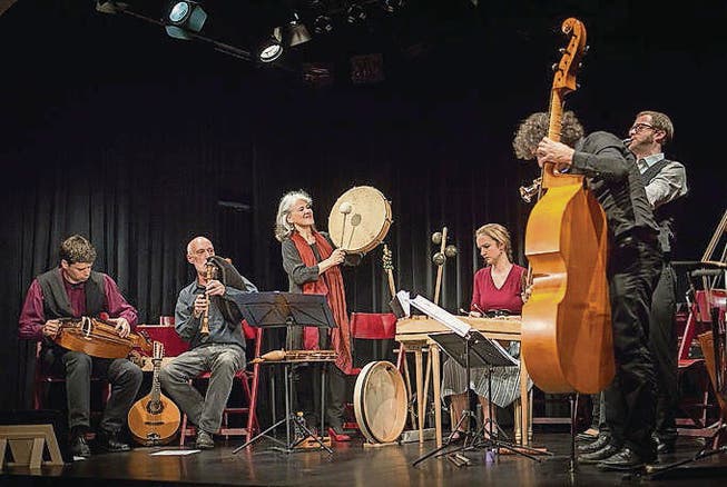 Tritonus bei ihrem Jubiläumskonzert in der St. Galler Kellerbühne. (Bild: Michel Canonica)