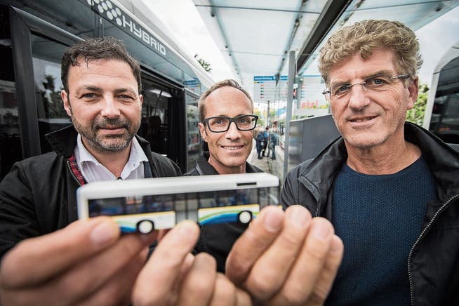 Im Einsatz für den Stadtbus: Hanns Wipf, Markus Brüllmann und Walo Abegglen von der SP. (Bild: Reto Martin)