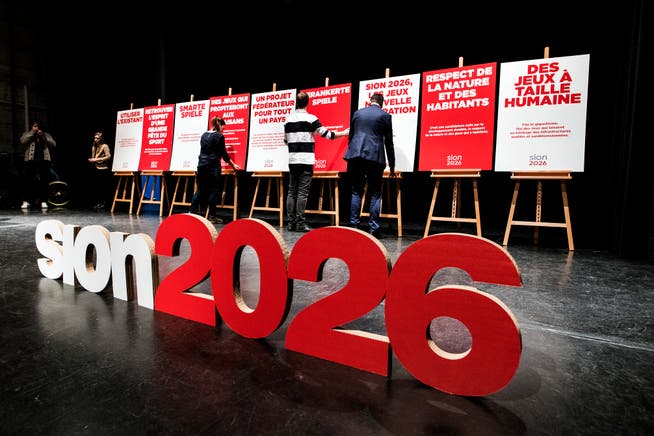 Vorstellung der Kampagne für Sion 2026 im Februar. Bild: Olivier Maire/Keystone