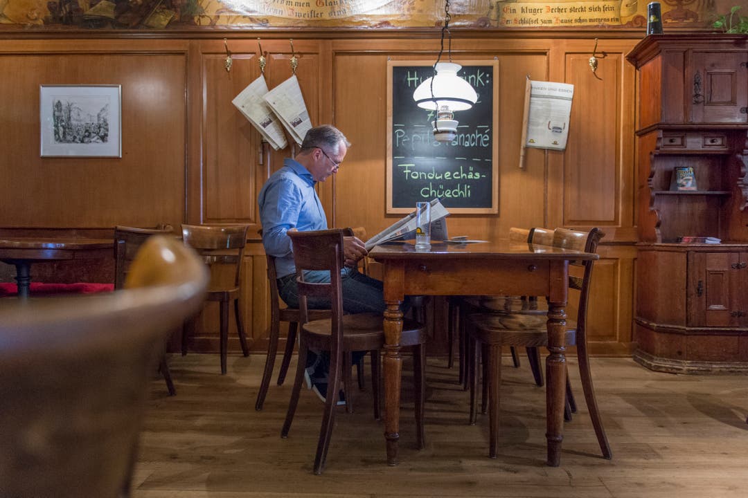 Blick in die Gaststube des Restaurant National («Naz» oder «Goldener Löwen»). (Bild: Benjamin Manser - 6. Oktober 2015)