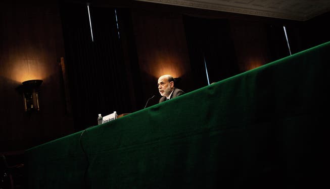 Der frühere Chef der US-Notenbank, Ben Bernanke, während der Finanzkrise. (Bild: Charles Dharapak/Keystone, Washington, 24. September 2008)