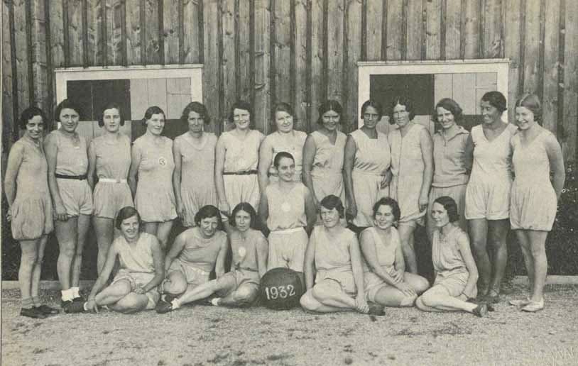 Das erste Gruppenbild 1932 der Leichtathletik- Damenabteilung.