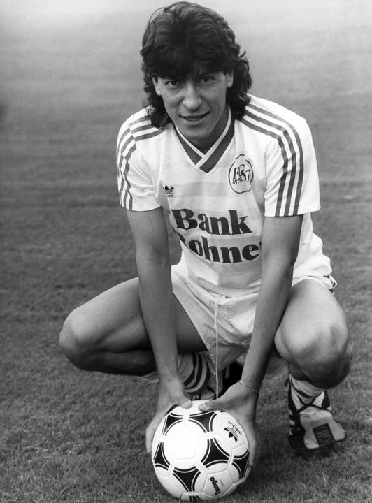 Ende der 80er und Anfang der 90er Jahre fungierte die Bank Rohner als Trikotsponsorin des FC St.Gallen. Im Bild der chilenische Angreifer Ivan Zamorano. (Bild: Keystone)