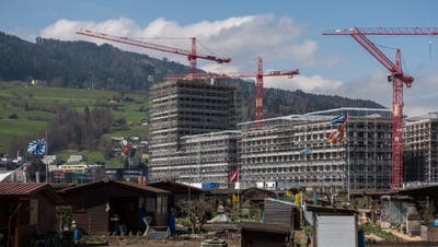 In Kriens wird fleissig gebaut. Hier die Überbauung Mattenhof. (Bild: Dominik Wunderli, Kriens, 10. April 2018)