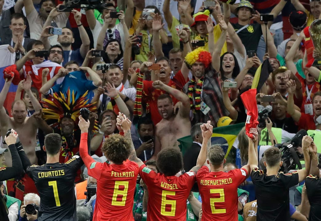Die belgischen Fans bejubeln ihr Nationalteam. (AP Photo/Andre Penner, Kazan, 6. Juli 2018)